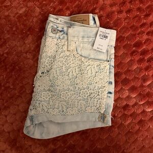 NWT Abercrombie & Fitch High Rise Lace Front Denim Shorts